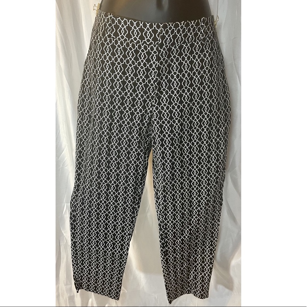 Merona Black/White Capris